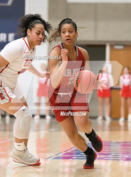 Thumbnail 1 in East vs. Bountiful (UHSAA 5A First Round) photogallery.