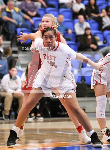 Thumbnail 1 in East vs. Bountiful (UHSAA 5A First Round) photogallery.