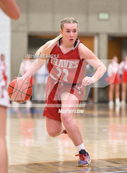Thumbnail 2 in East vs. Bountiful (UHSAA 5A First Round) photogallery.