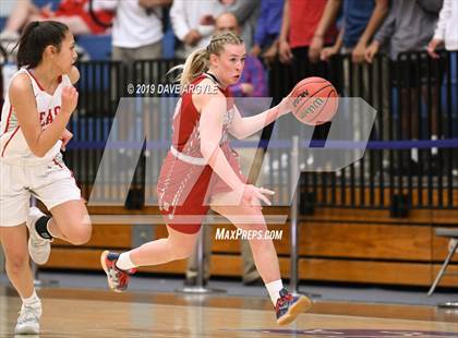 Thumbnail 3 in East vs. Bountiful (UHSAA 5A First Round) photogallery.