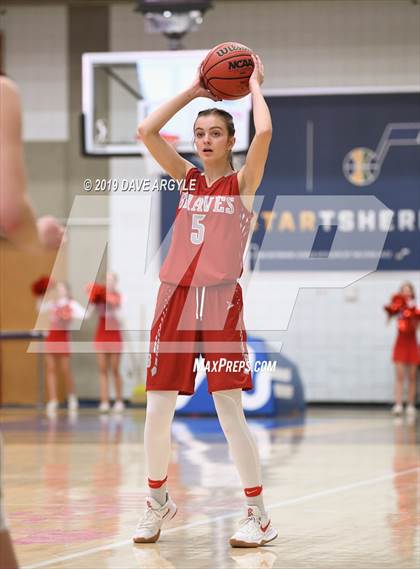 Thumbnail 2 in East vs. Bountiful (UHSAA 5A First Round) photogallery.