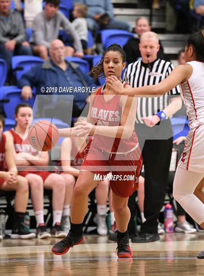 Thumbnail 1 in East vs. Bountiful (UHSAA 5A First Round) photogallery.
