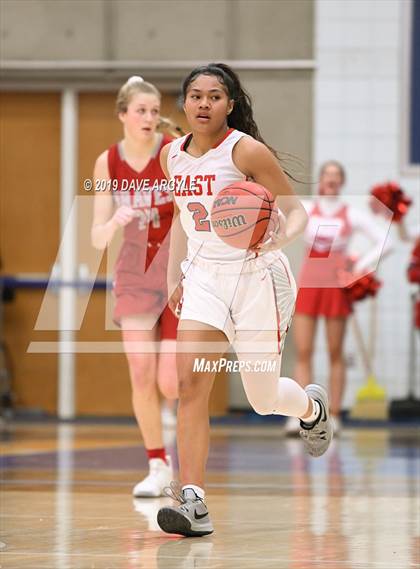 Thumbnail 1 in East vs. Bountiful (UHSAA 5A First Round) photogallery.