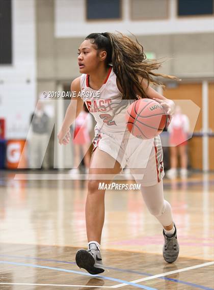 Thumbnail 1 in East vs. Bountiful (UHSAA 5A First Round) photogallery.