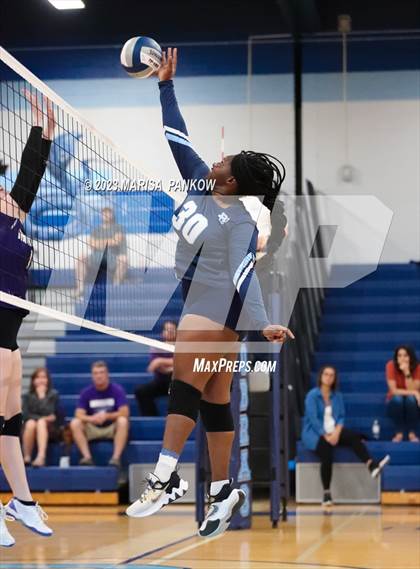 Thumbnail 3 in Bishop Grimes vs Hannibal photogallery.
