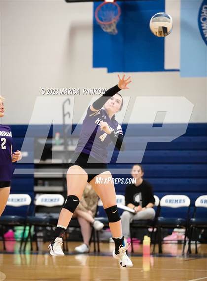 Thumbnail 1 in Bishop Grimes vs Hannibal photogallery.