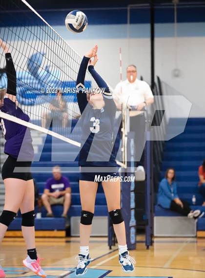 Thumbnail 2 in Bishop Grimes vs Hannibal photogallery.