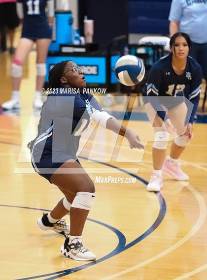 Thumbnail 3 in Bishop Grimes vs Hannibal photogallery.
