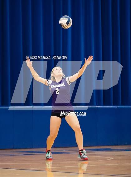 Thumbnail 2 in Bishop Grimes vs Hannibal photogallery.