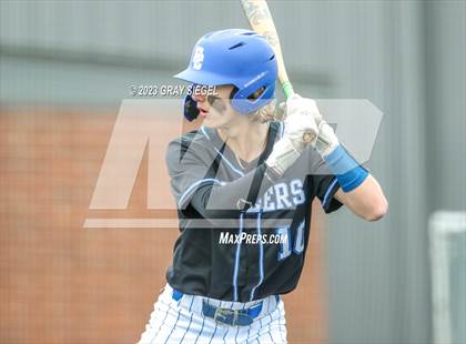 Thumbnail 2 in Moore @ Deer Creek photogallery.
