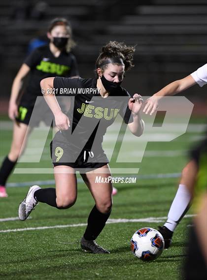 Thumbnail 3 in Aloha @ Jesuit photogallery.