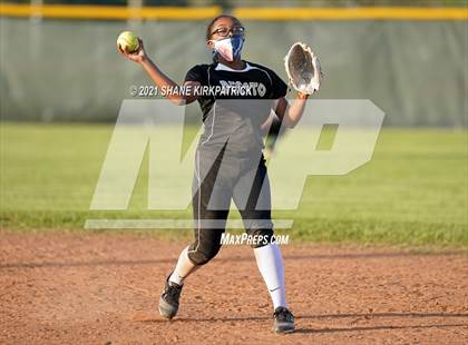 Thumbnail 1 in Mansfield @ DeSoto photogallery.