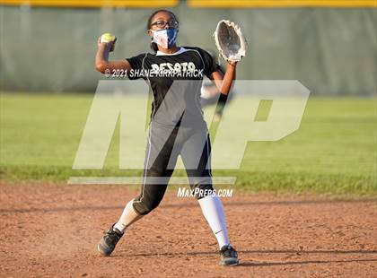 Thumbnail 3 in Mansfield @ DeSoto photogallery.