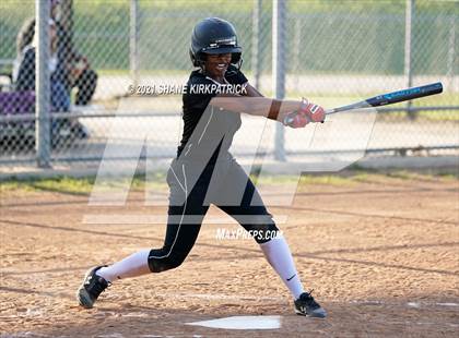 Thumbnail 2 in Mansfield @ DeSoto photogallery.