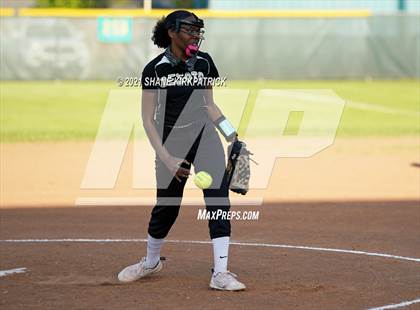 Thumbnail 1 in Mansfield @ DeSoto photogallery.