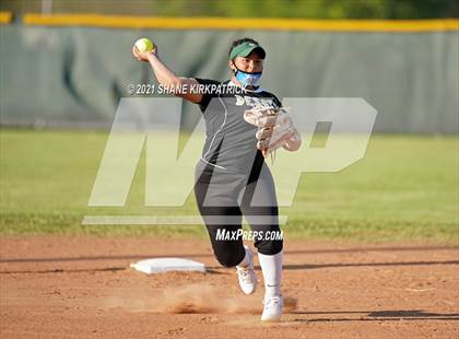 Thumbnail 3 in Mansfield @ DeSoto photogallery.