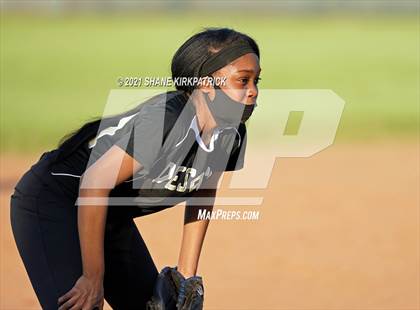 Thumbnail 2 in Mansfield @ DeSoto photogallery.