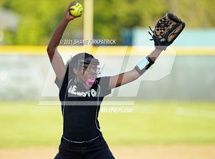 Thumbnail 2 in Mansfield @ DeSoto photogallery.