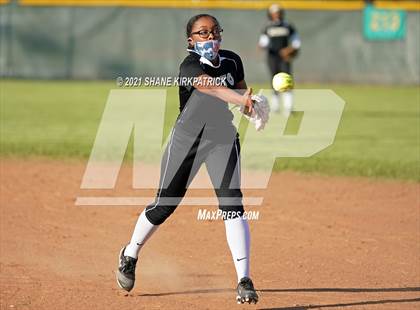 Thumbnail 1 in Mansfield @ DeSoto photogallery.