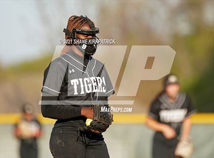Thumbnail 1 in Mansfield @ DeSoto photogallery.
