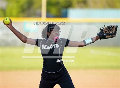 Thumbnail 3 in Mansfield @ DeSoto photogallery.