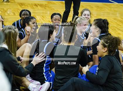 Thumbnail 2 in Grandview vs Monarch (CHSAA 6A Final) photogallery.