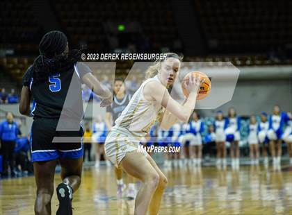 Thumbnail 2 in Grandview vs Monarch (CHSAA 6A Final) photogallery.
