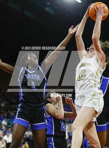 Thumbnail 2 in Grandview vs Monarch (CHSAA 6A Final) photogallery.
