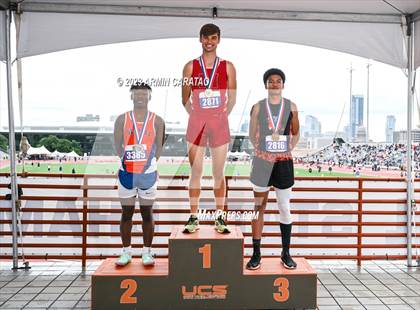 Thumbnail 1 in UIL 1A Track & Field Finals (Awards) photogallery.