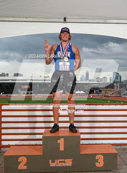 Thumbnail 2 in UIL 1A Track & Field Finals (Awards) photogallery.