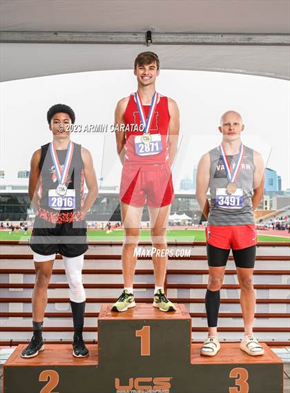 Thumbnail 2 in UIL 1A Track & Field Finals (Awards) photogallery.