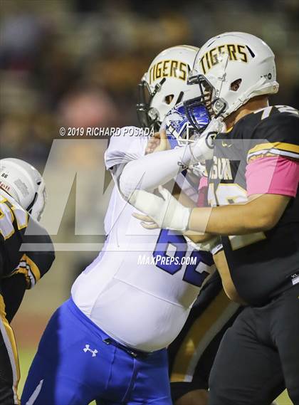 Thumbnail 1 in Edison vs. Madera photogallery.