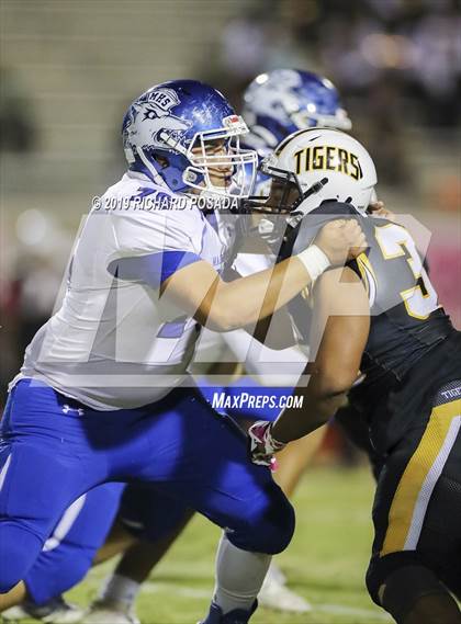 Thumbnail 2 in Edison vs. Madera photogallery.