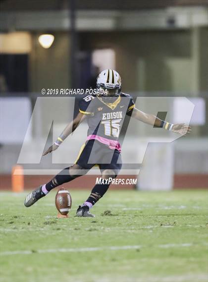 Thumbnail 2 in Edison vs. Madera photogallery.