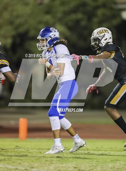 Thumbnail 3 in Edison vs. Madera photogallery.