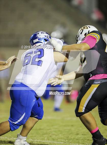 Thumbnail 3 in Edison vs. Madera photogallery.