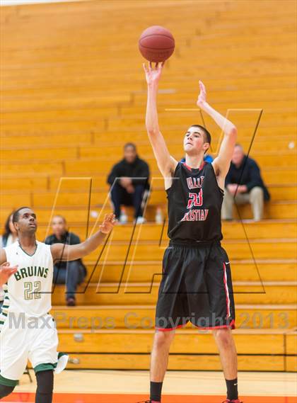 Thumbnail 3 in Valley Christian vs. St. Patrick-St. Vincent (Catholic School Winter Classic) photogallery.