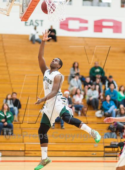 Thumbnail 2 in Valley Christian vs. St. Patrick-St. Vincent (Catholic School Winter Classic) photogallery.
