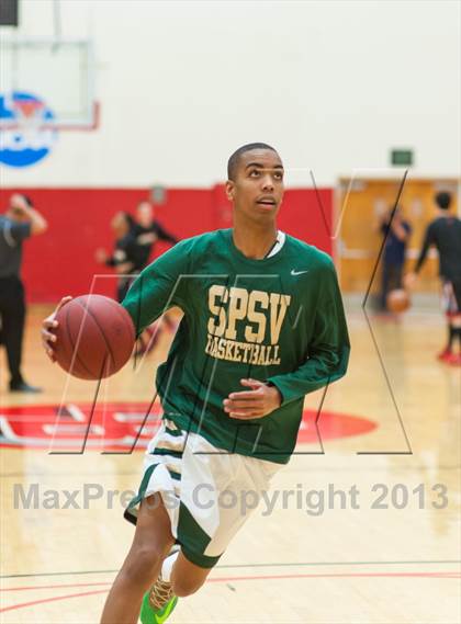 Thumbnail 3 in Valley Christian vs. St. Patrick-St. Vincent (Catholic School Winter Classic) photogallery.