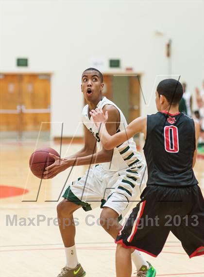 Thumbnail 1 in Valley Christian vs. St. Patrick-St. Vincent (Catholic School Winter Classic) photogallery.
