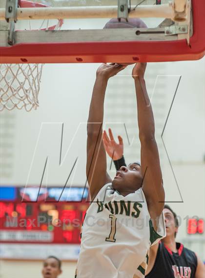 Thumbnail 3 in Valley Christian vs. St. Patrick-St. Vincent (Catholic School Winter Classic) photogallery.
