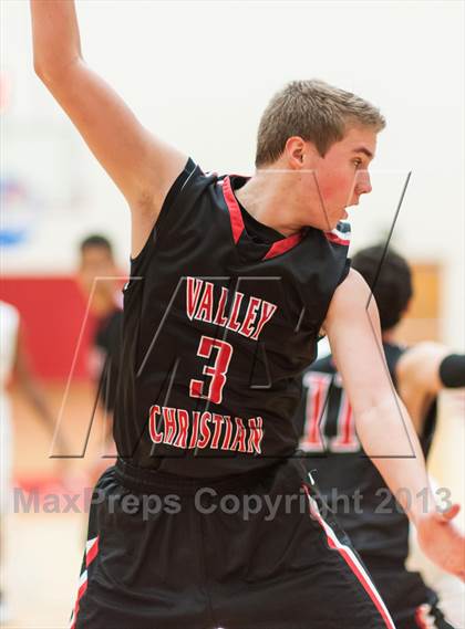 Thumbnail 2 in Valley Christian vs. St. Patrick-St. Vincent (Catholic School Winter Classic) photogallery.