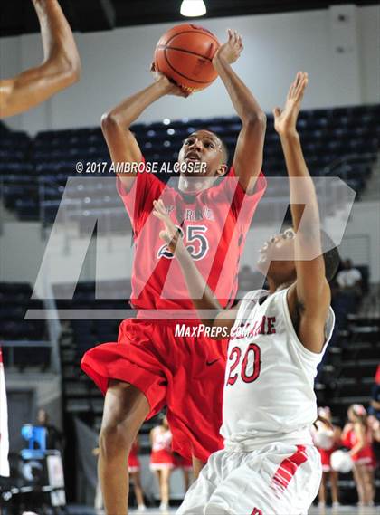 Thumbnail 2 in Cypress Springs vs. Bellaire (UIL 6A Bi-District Playoff) photogallery.