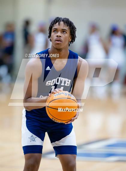Thumbnail 1 in South Gwinnett vs Newton  photogallery.