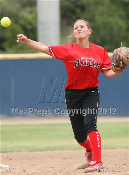 Thumbnail 2 in Carlmont vs. San Benito (CIF CCS D1 Final) photogallery.