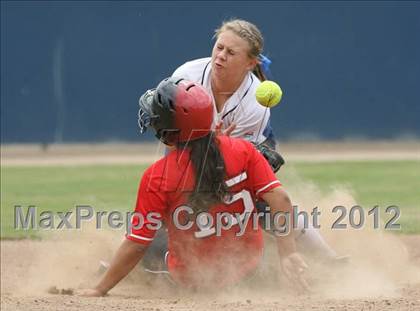 Thumbnail 3 in Carlmont vs. San Benito (CIF CCS D1 Final) photogallery.