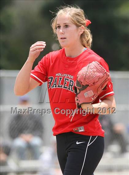 Thumbnail 2 in Carlmont vs. San Benito (CIF CCS D1 Final) photogallery.