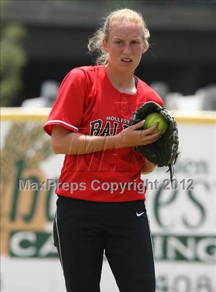Thumbnail 3 in Carlmont vs. San Benito (CIF CCS D1 Final) photogallery.