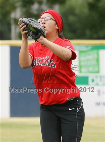Thumbnail 1 in Carlmont vs. San Benito (CIF CCS D1 Final) photogallery.