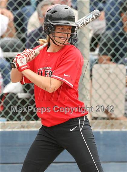 Thumbnail 3 in Carlmont vs. San Benito (CIF CCS D1 Final) photogallery.